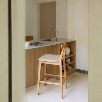 Cloda High Stool in Fabric and Wood with Backrest
