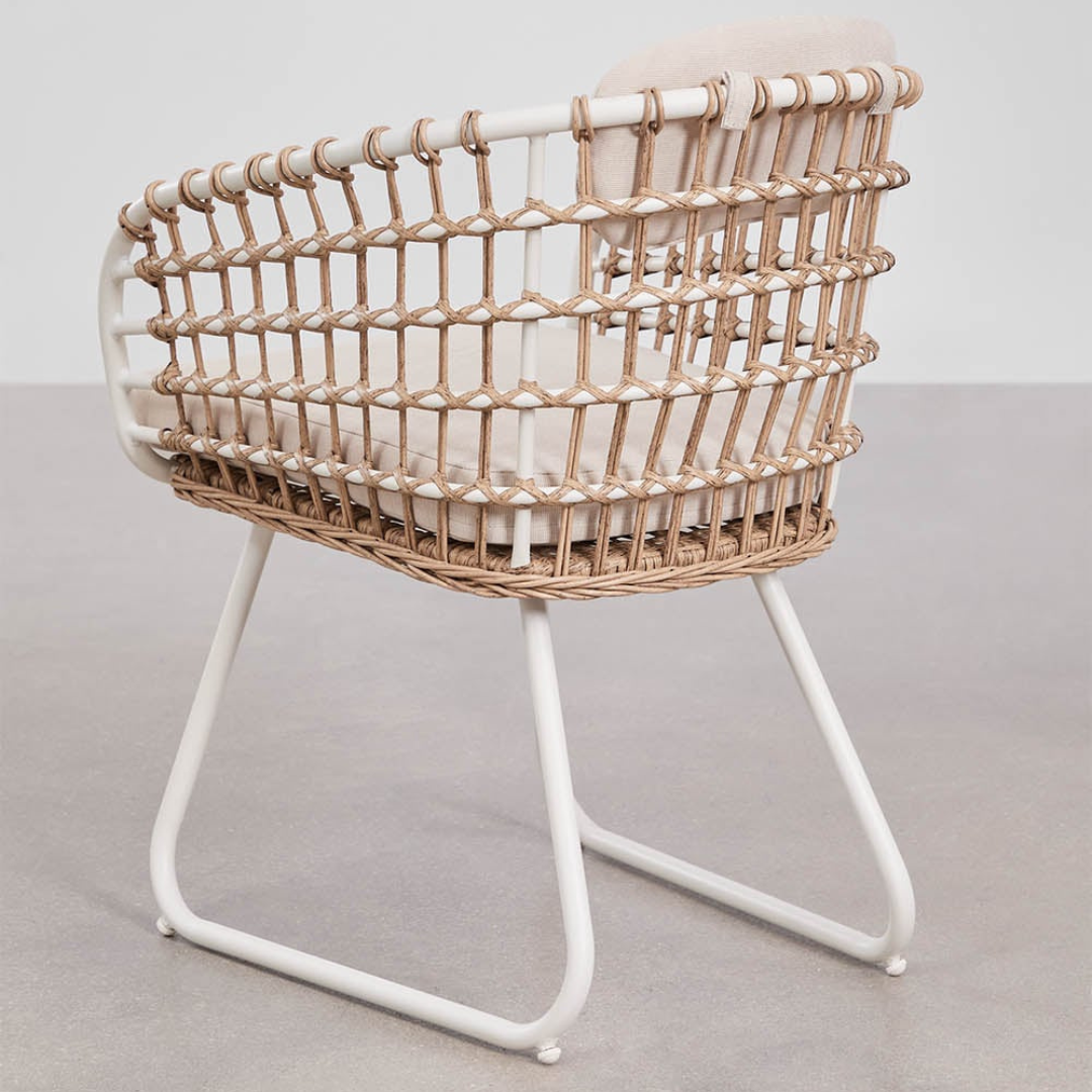 Isaran Garden Chair with Armrests in Aluminum & Synthetic Wicker