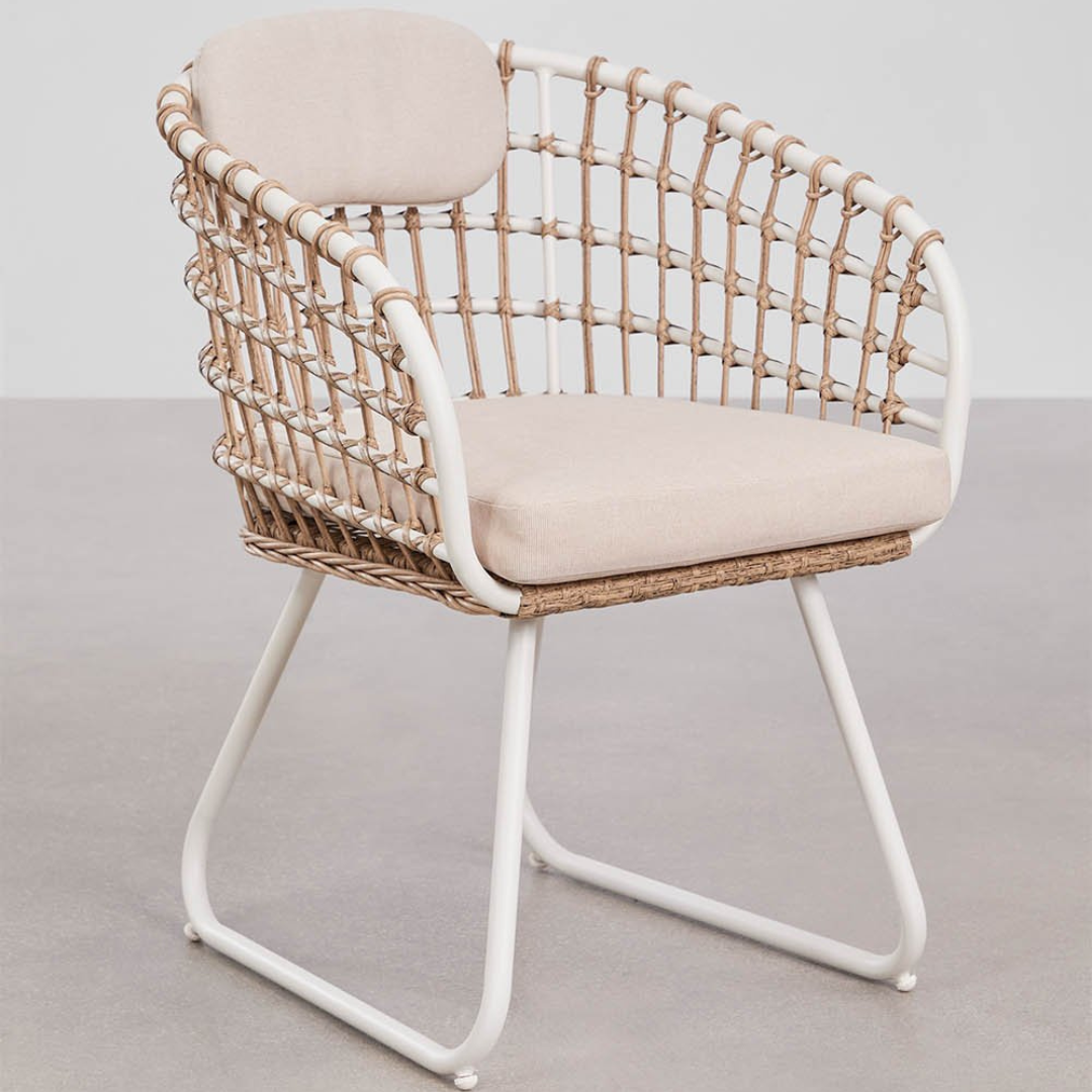 Isaran Garden Chair with Armrests in Aluminum & Synthetic Wicker