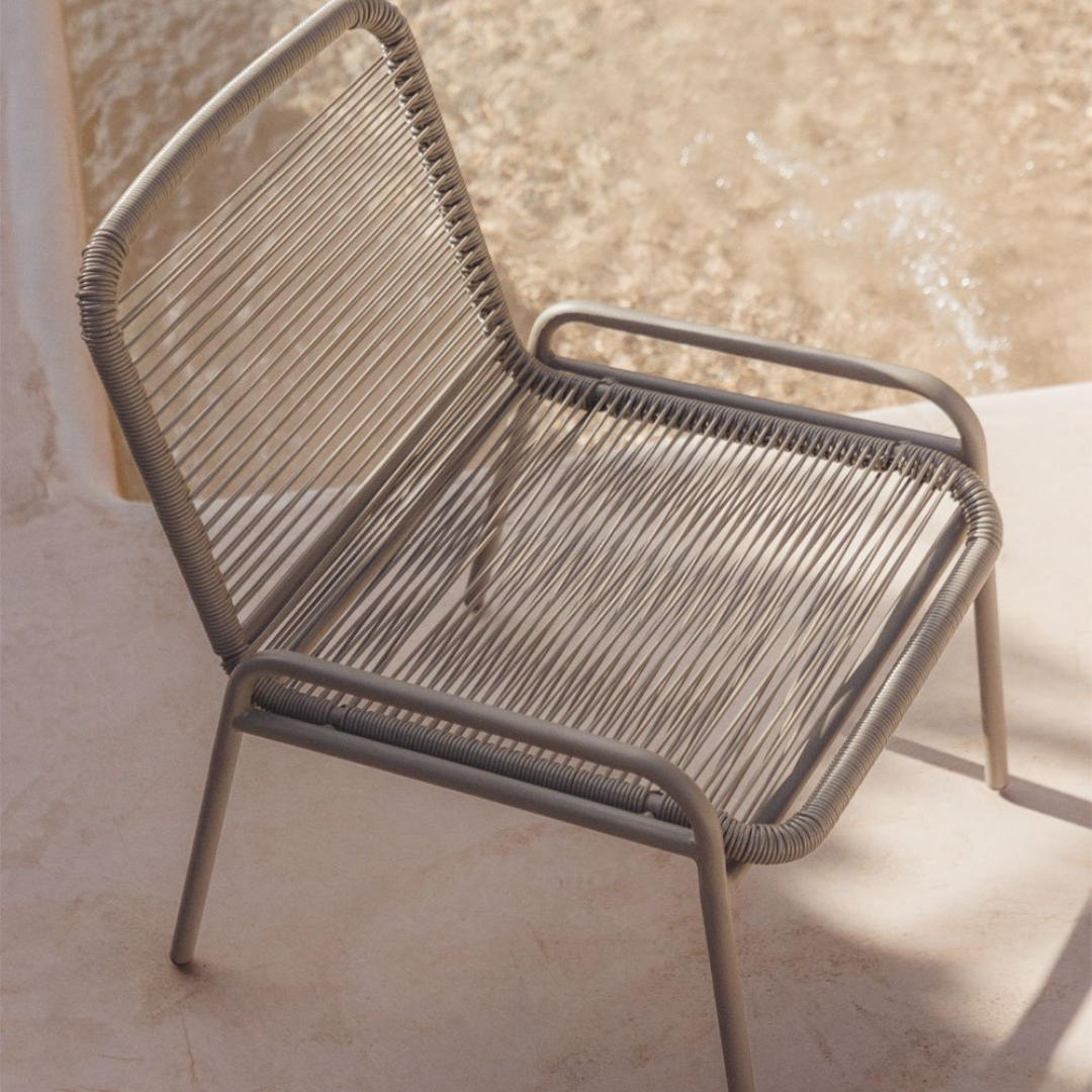 Kuorin Garden Chair in Steel and Rattan with Matte Finish