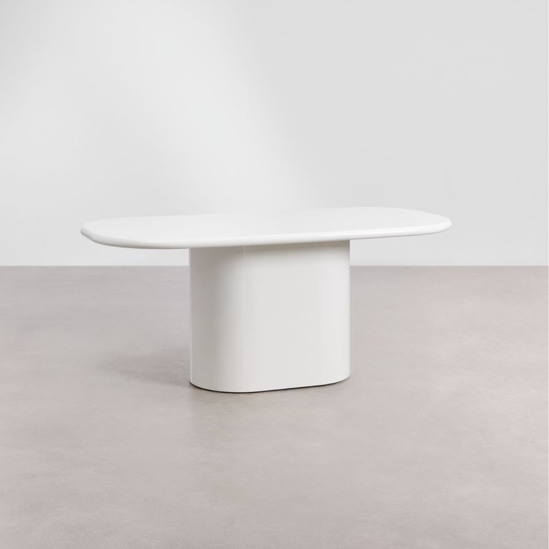 Milford Oval Dining Table 200x105 cm in Lacquered MDF