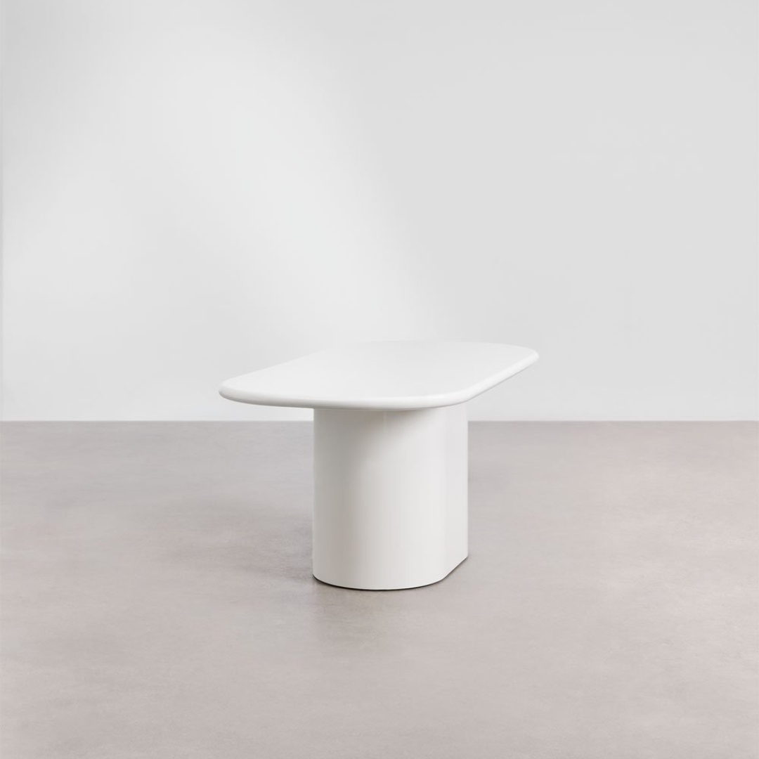 Milford Oval Dining Table 200x105 cm in Lacquered MDF
